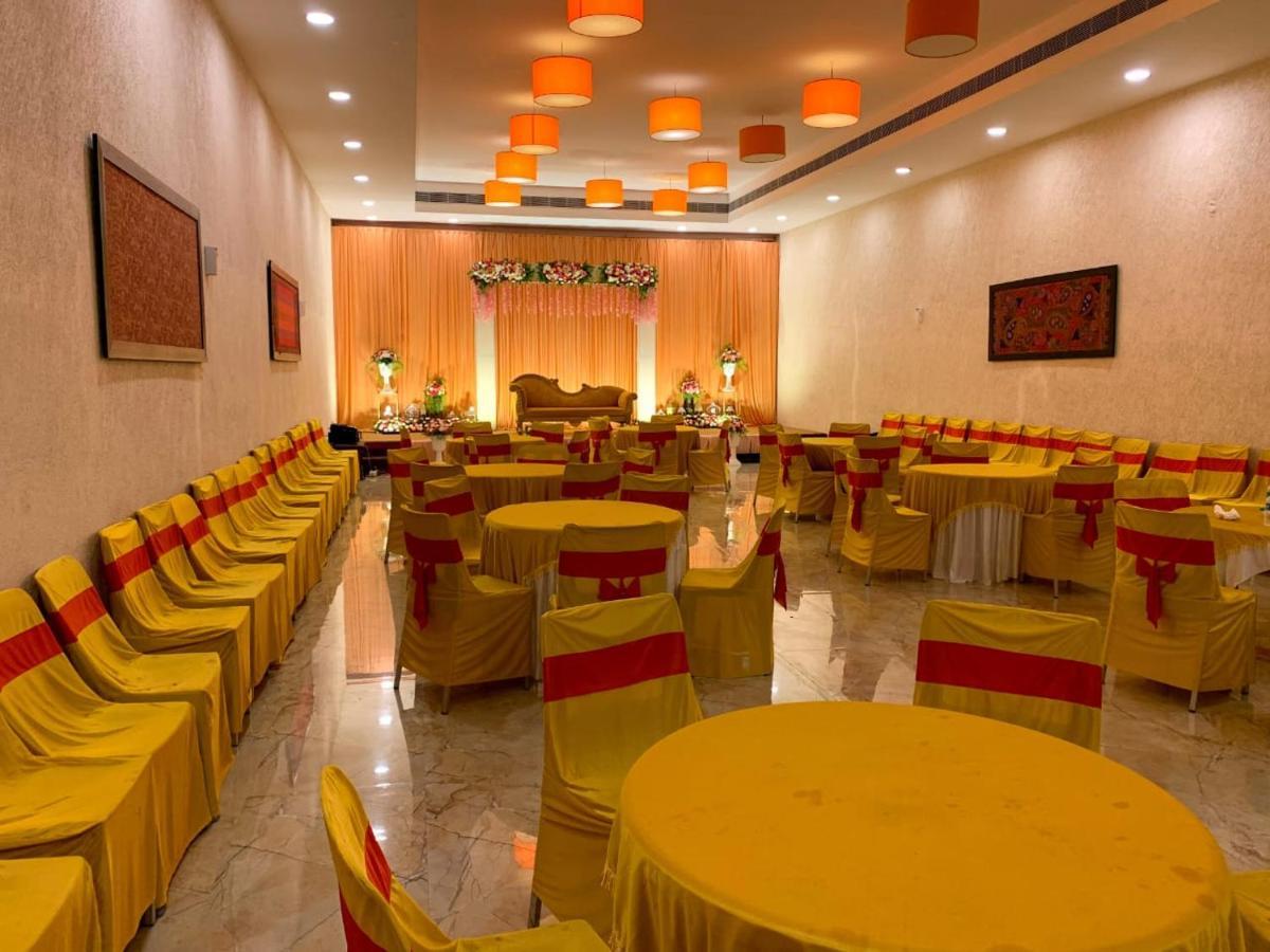 Celebrity Resort - Near Isha Yoga Alāndurai Exterior foto
