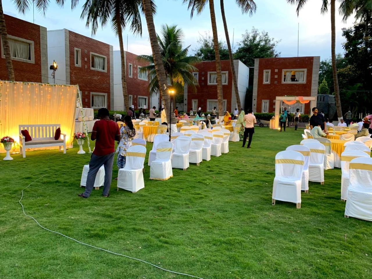 Celebrity Resort - Near Isha Yoga Alāndurai Exterior foto